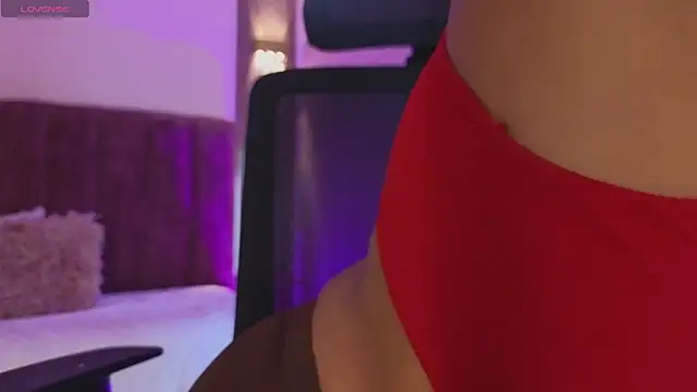 Emy leon online show from February 2026 07:29:01 PM