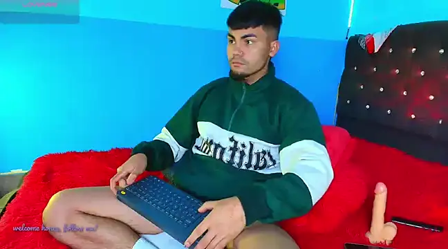 Snapshot of kalivan_voinesscu chatting on December 2024 11:13:02 PM kalivan voinesscu online show from December 2024 11:13:02 PM