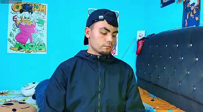 Snapshot of kalivan_voinesscu chatting on February 2025 06:45:02 AM kalivan voinesscu online show from February 2025 06:45:02 AM