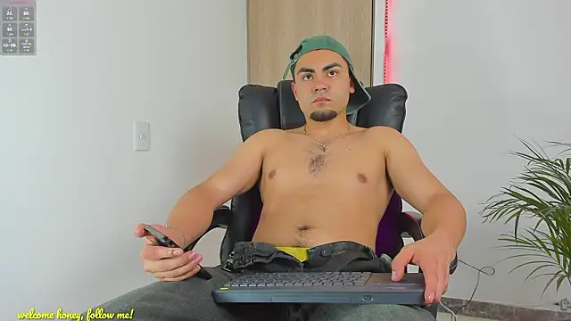 Snapshot of kalivan_voinesscu chatting on March 2026 07:12:01 AM kalivan voinesscu online show from March 2026 07:12:01 AM