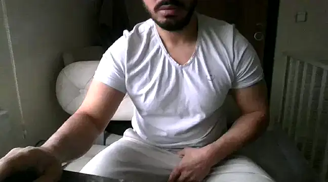 Snapshot of DateMike94 chatting on February 2025 11:18:02 AM DateMike94 online show from February 2025 11:18:02 AM