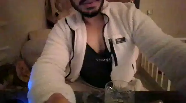 Snapshot of DateMike94 chatting on March 2025 08:00:02 PM DateMike94 online show from March 2025 08:00:02 PM