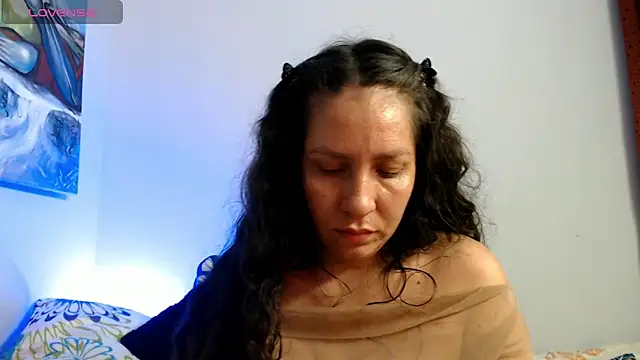 Snapshot of naihroby chatting on October 2025 05:15:01 AM naihroby online show from October 2025 05:15:01 AM