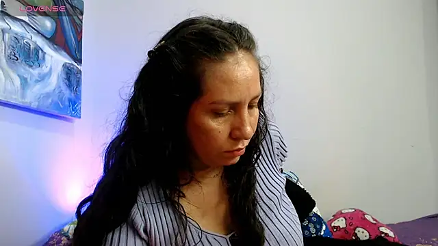 Snapshot of naihroby chatting on October 2025 03:52:02 AM naihroby online show from October 2025 03:52:02 AM