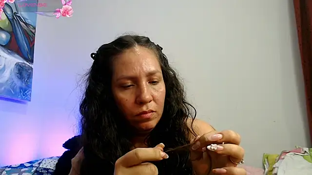 Snapshot of naihroby chatting on November 2025 04:34:02 AM naihroby online show from November 2025 04:34:02 AM