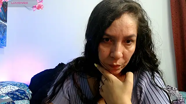 Snapshot of naihroby chatting on November 2025 06:01:01 AM naihroby online show from November 2025 06:01:01 AM