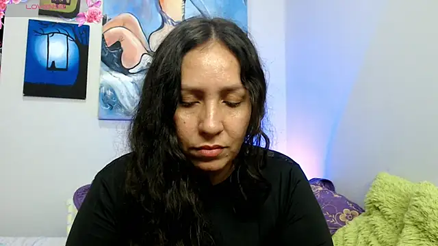 Snapshot of naihroby chatting on November 2025 04:47:01 AM naihroby online show from November 2025 04:47:01 AM