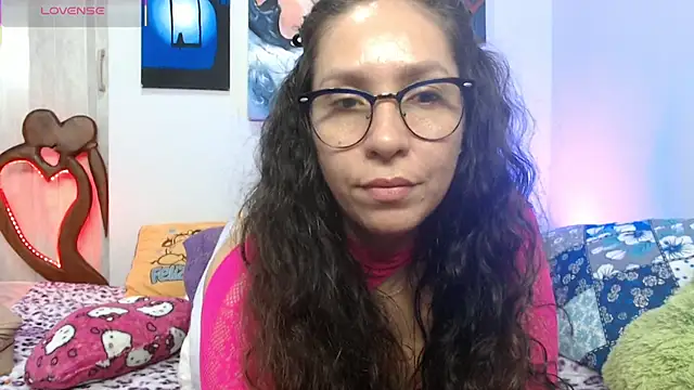 Snapshot of naihroby chatting on December 2025 02:53:01 AM naihroby online show from December 2025 02:53:01 AM