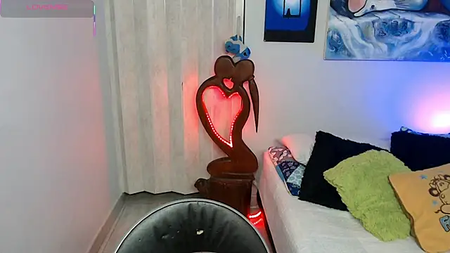 Snapshot of naihroby chatting on March 2026 03:10:02 AM naihroby online show from March 2026 03:10:02 AM