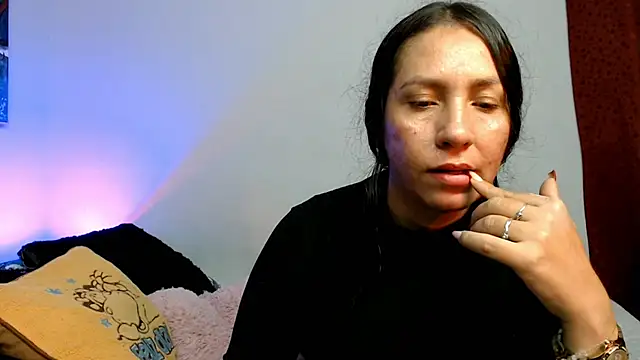 Snapshot of naihroby chatting on March 2026 02:57:02 AM naihroby online show from March 2026 02:57:02 AM