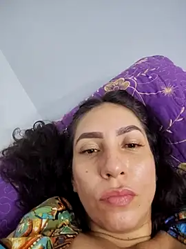 Snapshot of naihroby chatting on April 2026 06:53:01 PM naihroby online show from April 2026 06:53:01 PM