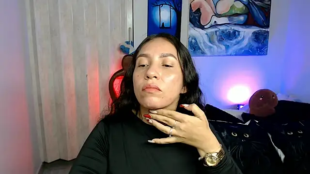 Snapshot of naihroby chatting on April 2026 03:56:01 AM naihroby online show from April 2026 03:56:01 AM