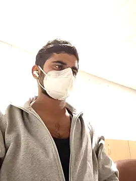 Ishan003 online show from December 2024 04:57:01 PM