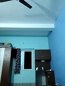 Ishan003 online show from November 2025 02:41:01 PM