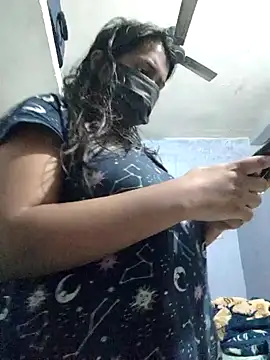 Snapshot of Priya_Strip chatting on January 2025 06:47:02 AM Priya Strip online show from January 2025 06:47:02 AM