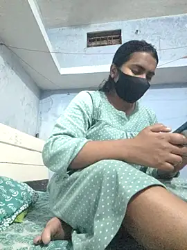 Snapshot of Priya_Strip chatting on February 2025 05:50:02 PM Priya Strip online show from February 2025 05:50:02 PM