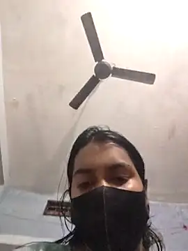 Snapshot of Priya_Strip chatting on February 2025 07:09:01 PM Priya Strip online show from February 2025 07:09:01 PM