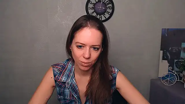 Snapshot of GloriaSi_ chatting on March 2025 06:58:02 AM GloriaSi online show from March 2025 06:58:02 AM