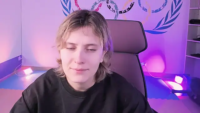 Snapshot of LolaAsmus chatting on December 2024 05:05:02 AM LolaAsmus online show from December 2024 05:05:02 AM