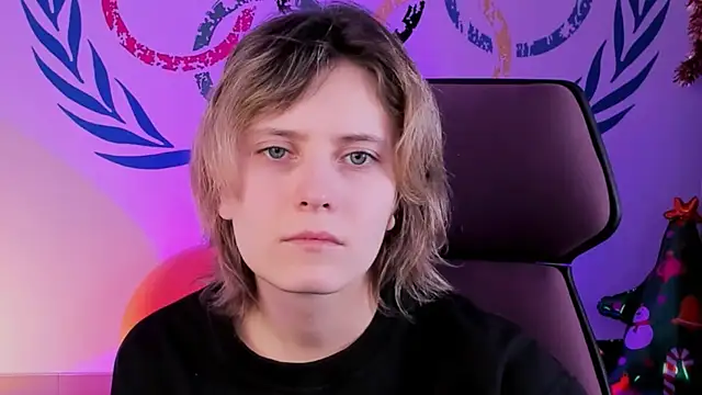 Snapshot of LolaAsmus chatting on December 2024 05:12:02 AM LolaAsmus online show from December 2024 05:12:02 AM