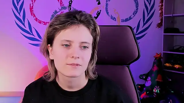 Snapshot of LolaAsmus chatting on December 2024 08:16:01 AM LolaAsmus online show from December 2024 08:16:01 AM