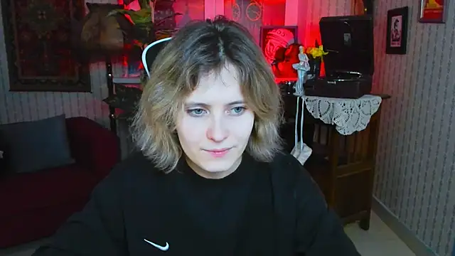 Snapshot of LolaAsmus chatting on December 2024 01:14:01 PM LolaAsmus online show from December 2024 01:14:01 PM