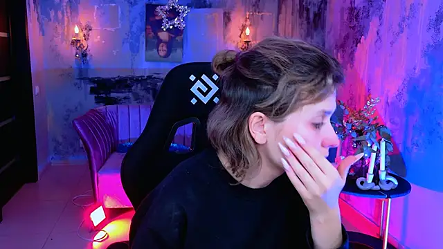 Snapshot of LolaAsmus chatting on December 2024 07:10:01 AM LolaAsmus online show from December 2024 07:10:01 AM