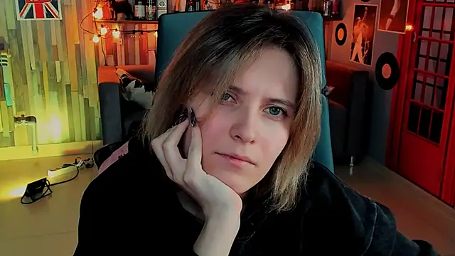 Snapshot of LolaAsmus chatting on January 2025 12:41:02 PM LolaAsmus online show from January 2025 12:41:02 PM