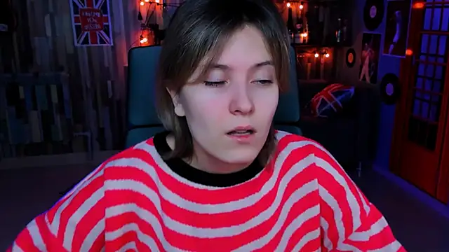 Snapshot of LolaAsmus chatting on January 2025 05:05:02 AM LolaAsmus online show from January 2025 05:05:02 AM