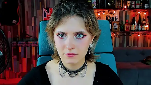 Snapshot of LolaAsmus chatting on January 2025 02:15:01 PM LolaAsmus online show from January 2025 02:15:01 PM