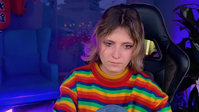 Snapshot of LolaAsmus chatting on January 2025 11:10:02 AM LolaAsmus online show from January 2025 11:10:02 AM