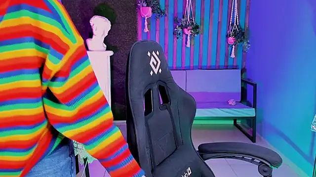 Snapshot of LolaAsmus chatting on January 2025 05:10:01 AM LolaAsmus online show from January 2025 05:10:01 AM