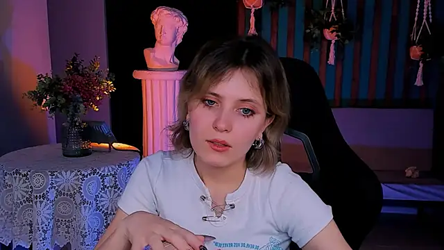 Snapshot of LolaAsmus chatting on January 2025 08:20:02 AM LolaAsmus online show from January 2025 08:20:02 AM