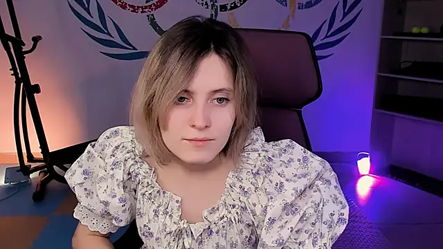 Snapshot of LolaAsmus chatting on January 2025 09:02:01 AM LolaAsmus online show from January 2025 09:02:01 AM