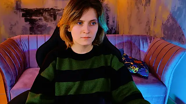 Snapshot of LolaAsmus chatting on January 2025 02:32:01 PM LolaAsmus online show from January 2025 02:32:01 PM