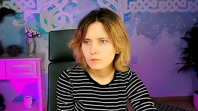 Snapshot of LolaAsmus chatting on January 2025 05:09:01 AM LolaAsmus online show from January 2025 05:09:01 AM