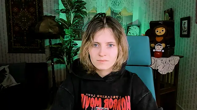 Snapshot of LolaAsmus chatting on February 2025 05:05:02 AM LolaAsmus online show from February 2025 05:05:02 AM