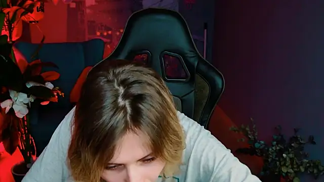 Snapshot of LolaAsmus chatting on February 2025 07:21:01 PM LolaAsmus online show from February 2025 07:21:01 PM