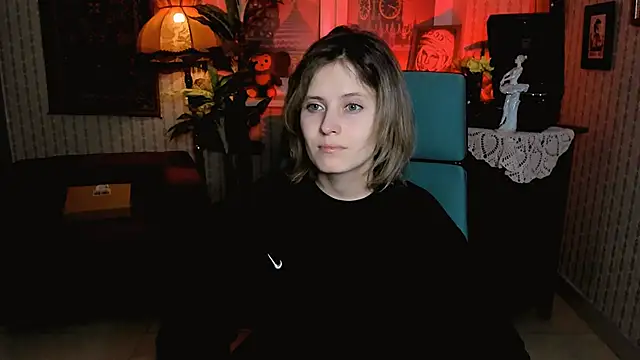 Snapshot of LolaAsmus chatting on February 2025 01:08:02 PM LolaAsmus online show from February 2025 01:08:02 PM