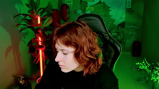 Snapshot of LolaAsmus chatting on March 2025 05:05:02 AM LolaAsmus online show from March 2025 05:05:02 AM