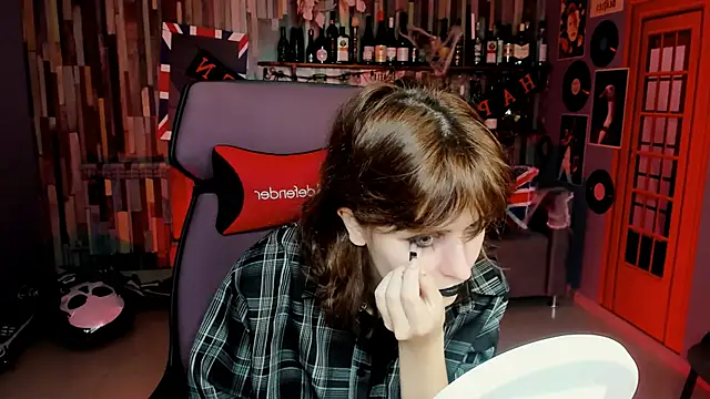 Snapshot of LolaAsmus chatting on October 2025 05:15:02 AM LolaAsmus online show from October 2025 05:15:02 AM