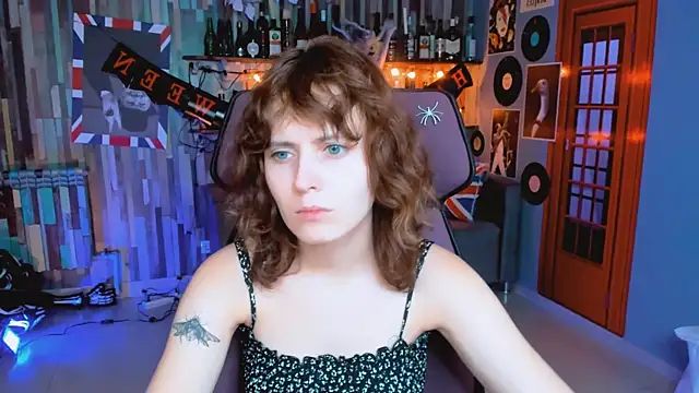 Snapshot of LolaAsmus chatting on October 2025 08:38:01 AM LolaAsmus online show from October 2025 08:38:01 AM