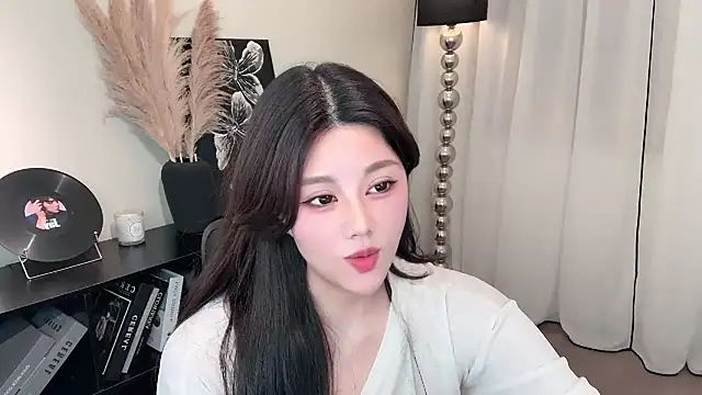 Strawberrybabyy1 online show from March 2025 04:09:02 PM