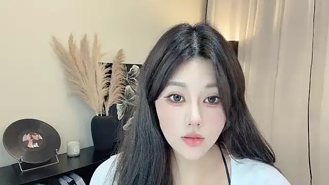 Strawberrybabyy1 online show from March 2025 12:47:01 PM