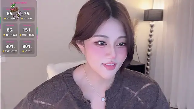 Strawberrybabyy1 online show from October 2025 03:36:01 PM