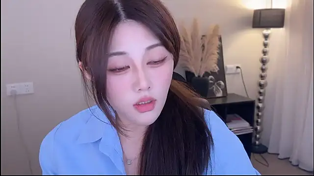 Strawberrybabyy1 online show from November 2025 04:33:02 AM