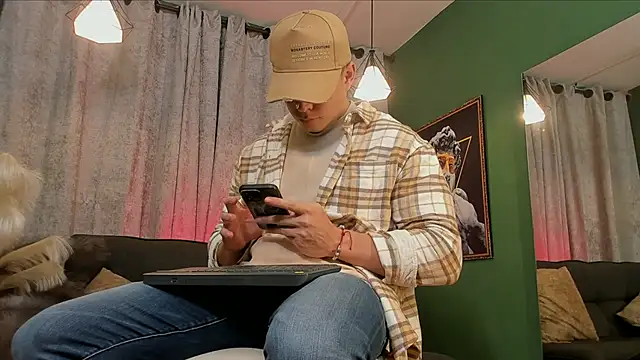 Jake Tylerr  online show from November 2025 08:02:02 PM