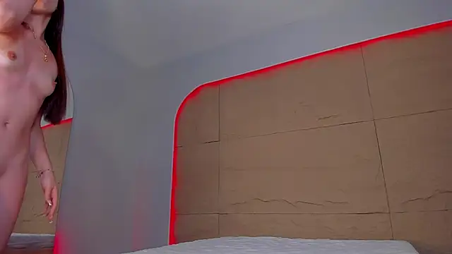 Snapshot of MilaHal_ chatting on February 2025 03:59:02 PM MilaHal online show from February 2025 03:59:02 PM