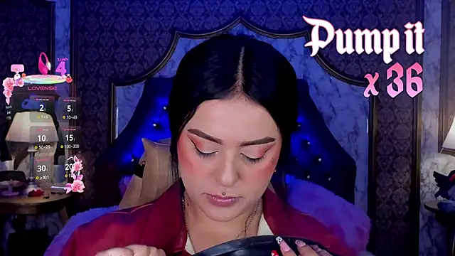 SoffiQueen online show from March 2026 01:40:02 PM