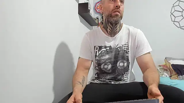 Antoniohot2024 online show from February 2025 12:05:02 PM